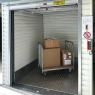 Monte-charges à l'intérieur du bâtiment abilbox